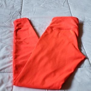 Old Navy Active Go-Dry leggings in Small